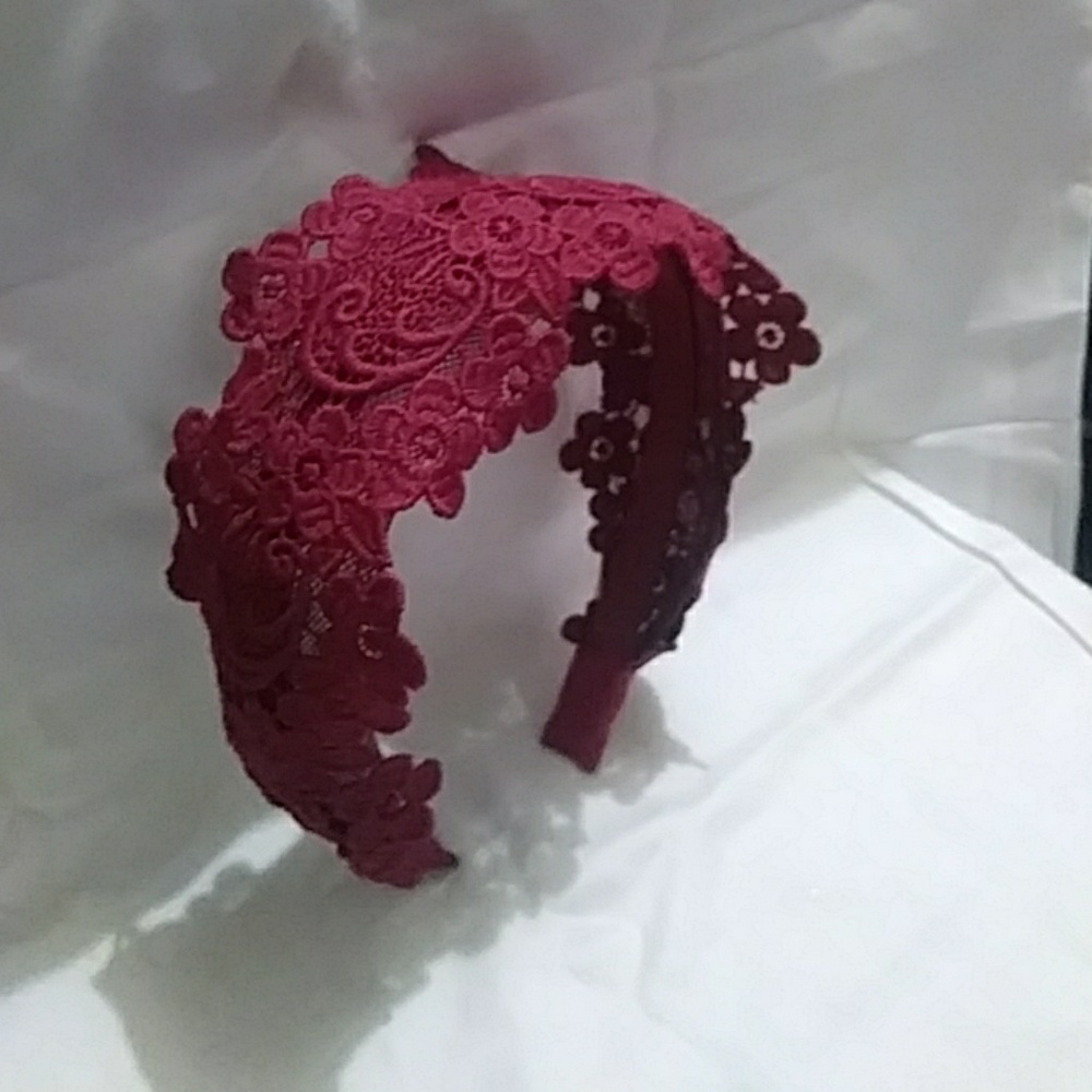 Lace headband
